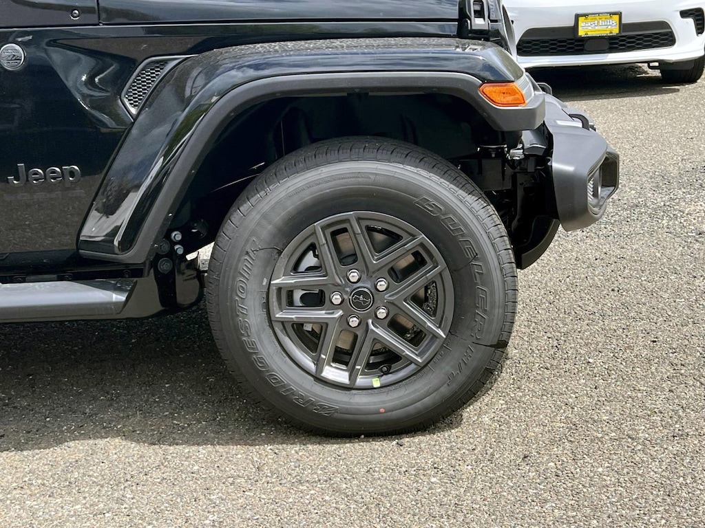 New 2026 Jeep Gladiator Sport S Pickup