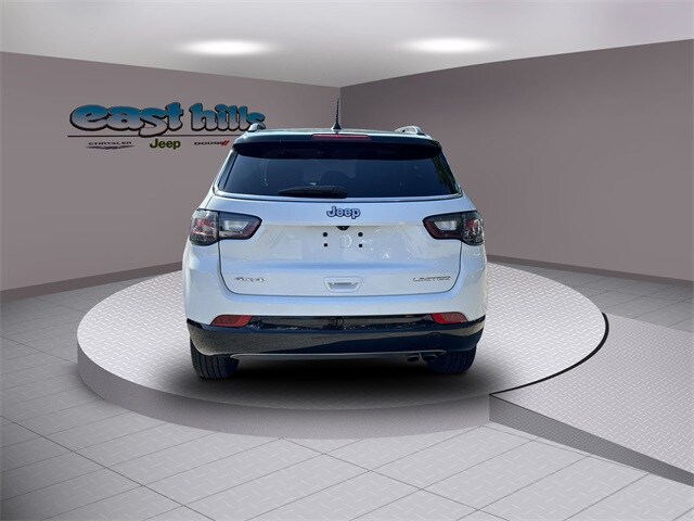 2022 Jeep Compass Limited photo 4