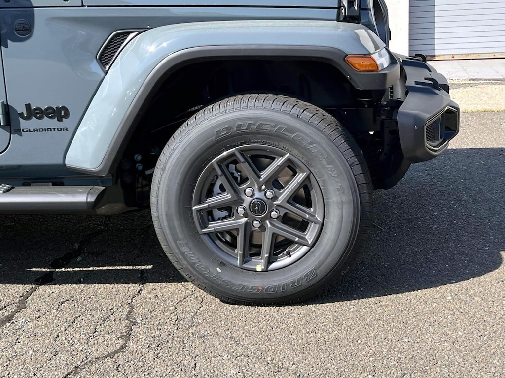 New 2026 Jeep Gladiator SPORT S 4X4 Pickup