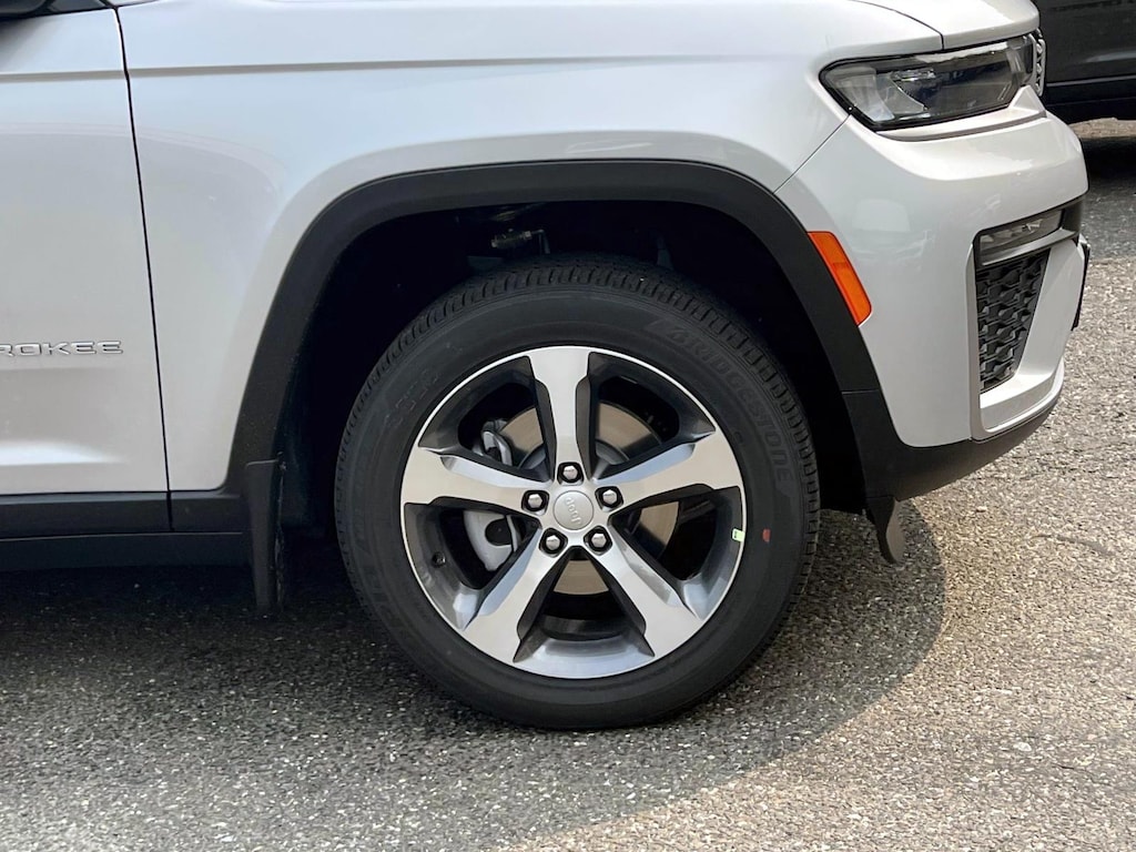 New 2026 Jeep Grand Cherokee Limited Sport Utility