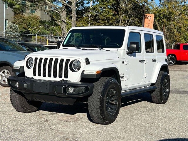 2022 Jeep Wrangler Unlimited Sahara Altitude photo 3