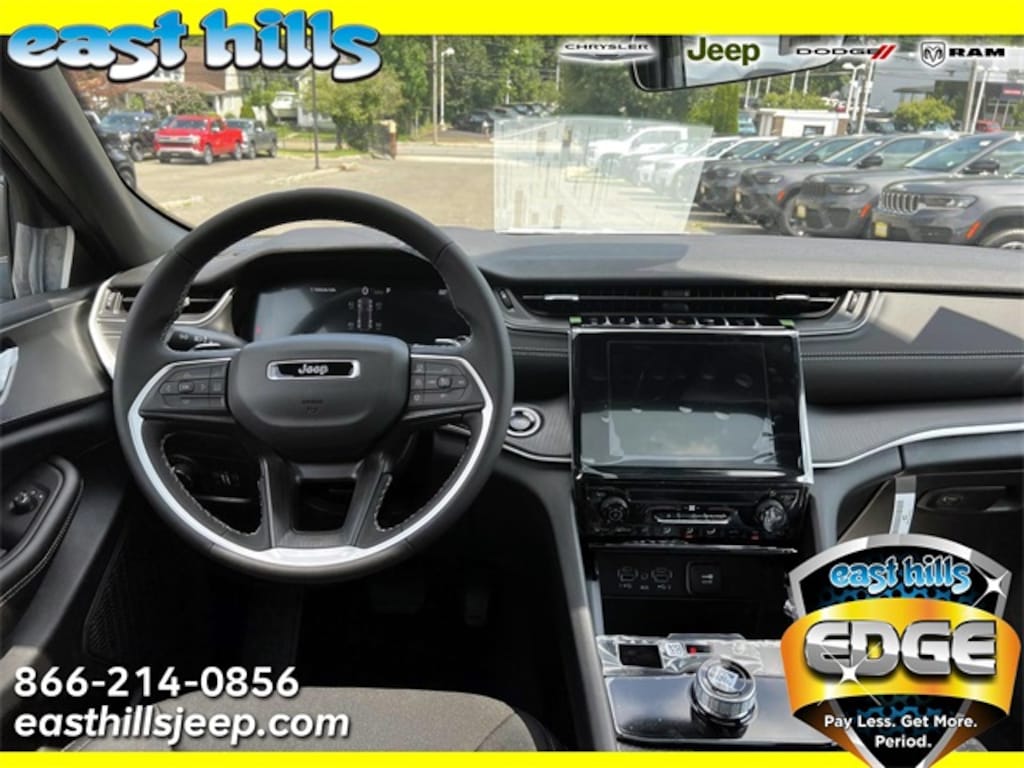 New 2025 Jeep Grand Cherokee LAREDO X 4X4 Sport Utility