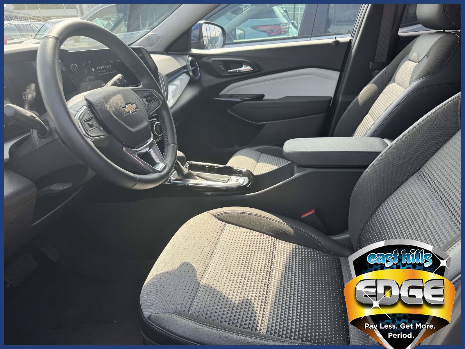2024 Chevrolet Trax LT - Photo 14