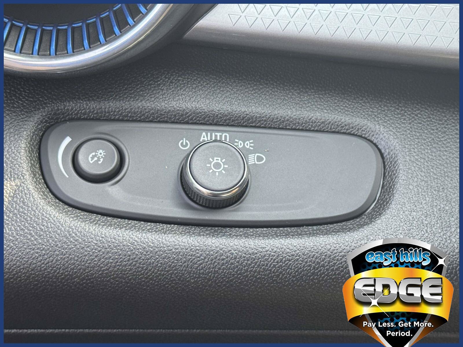 2024 Chevrolet Trax LT - Photo 18