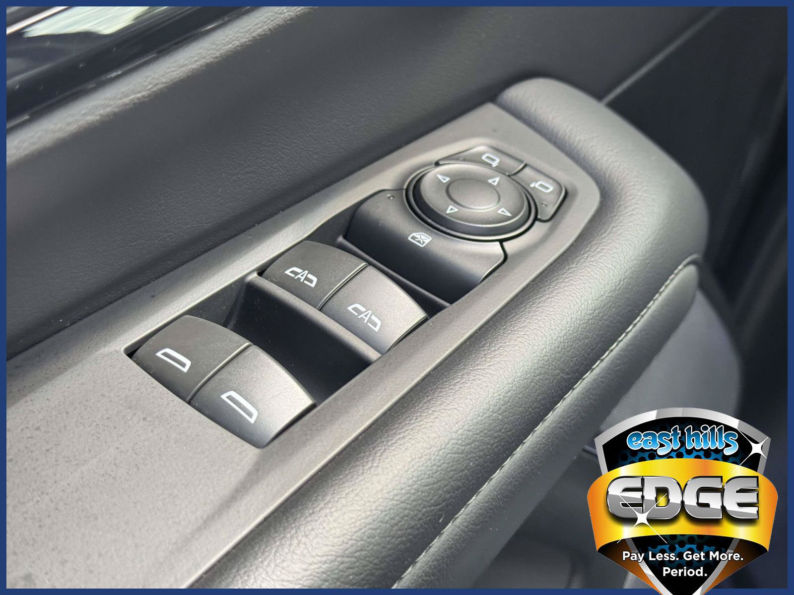 2025 Chevrolet Suburban LT - Photo 17