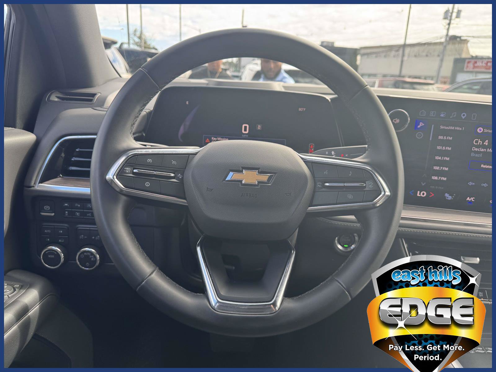 2025 Chevrolet Suburban LT - Photo 14