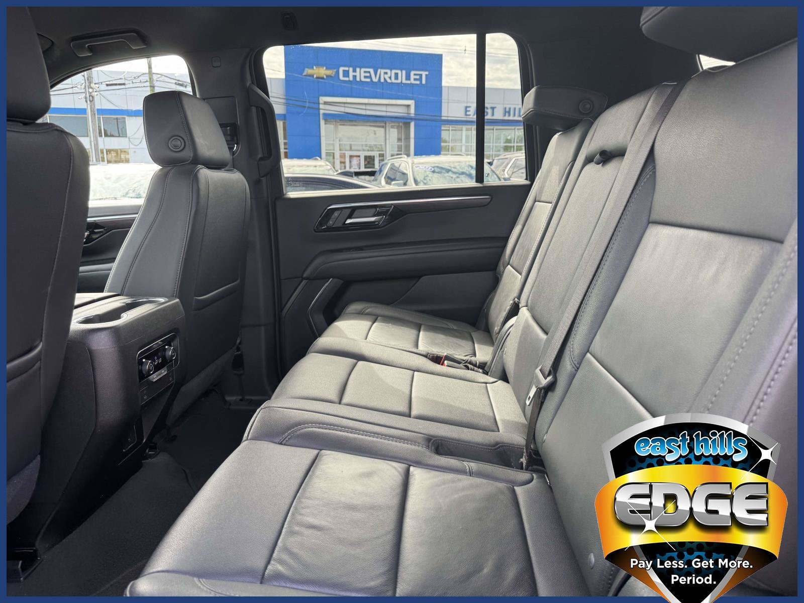 2025 Chevrolet Suburban LT - Photo 11