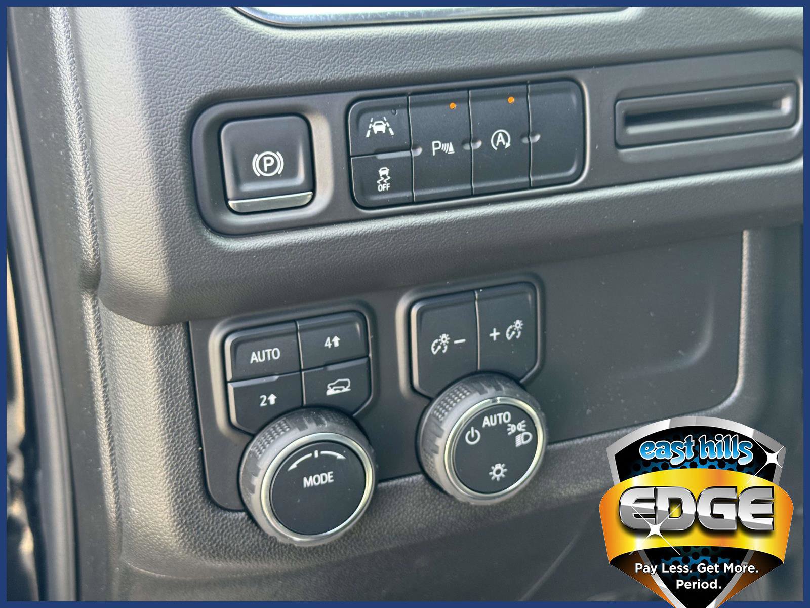 2024 Chevrolet Suburban LT - Photo 14