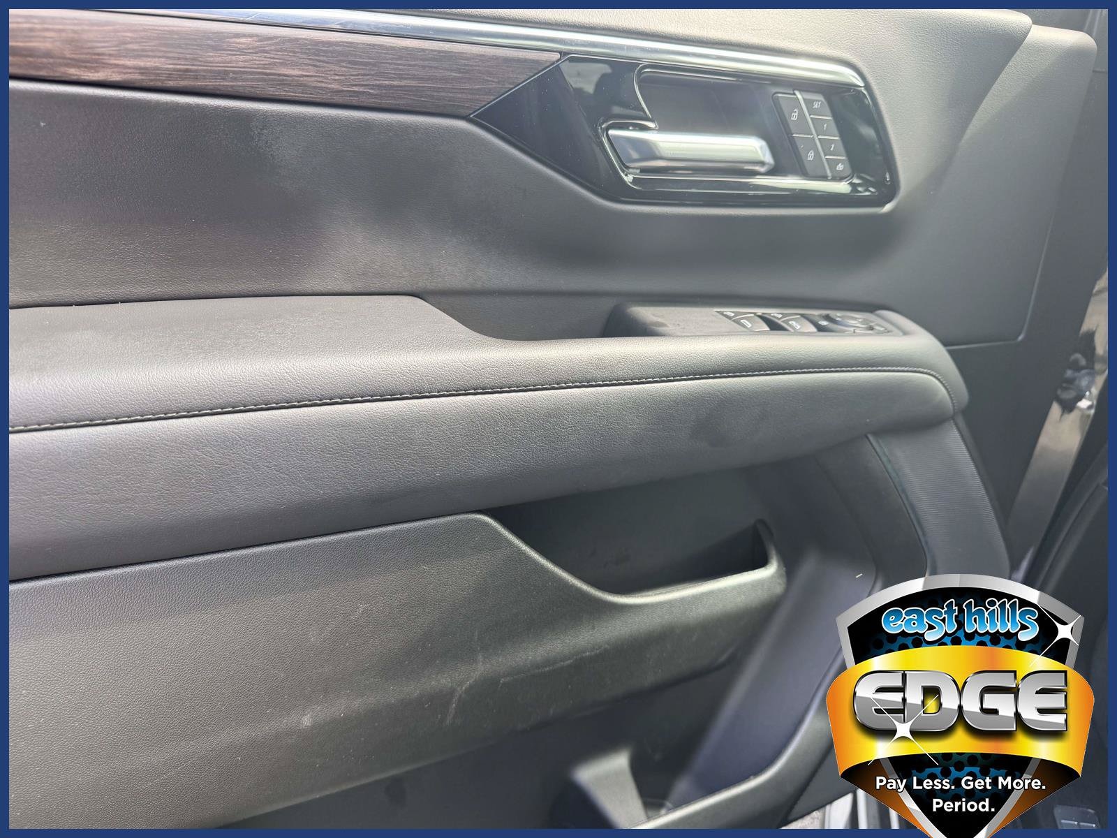2025 Chevrolet Suburban LT - Photo 16