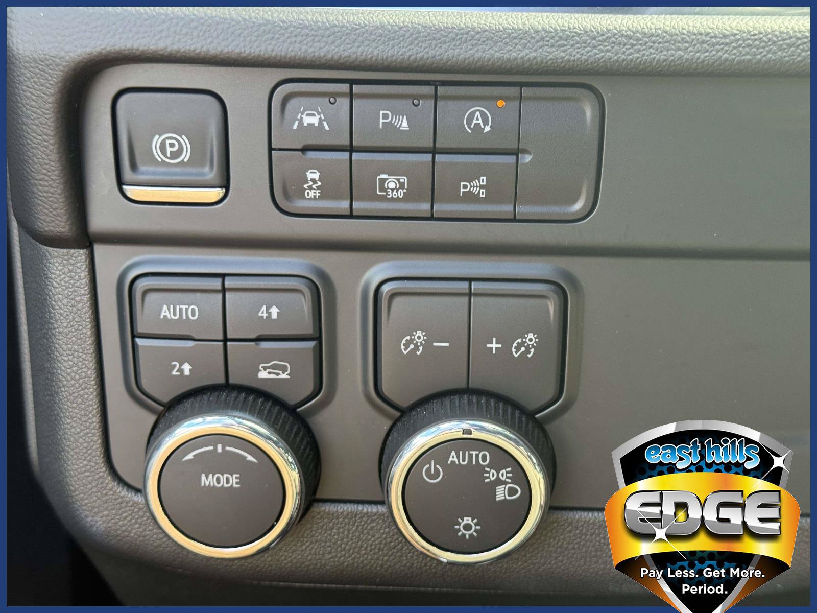 2025 Chevrolet Suburban LT - Photo 19