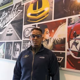 Staff member Richard Santos from ID_c8cef0