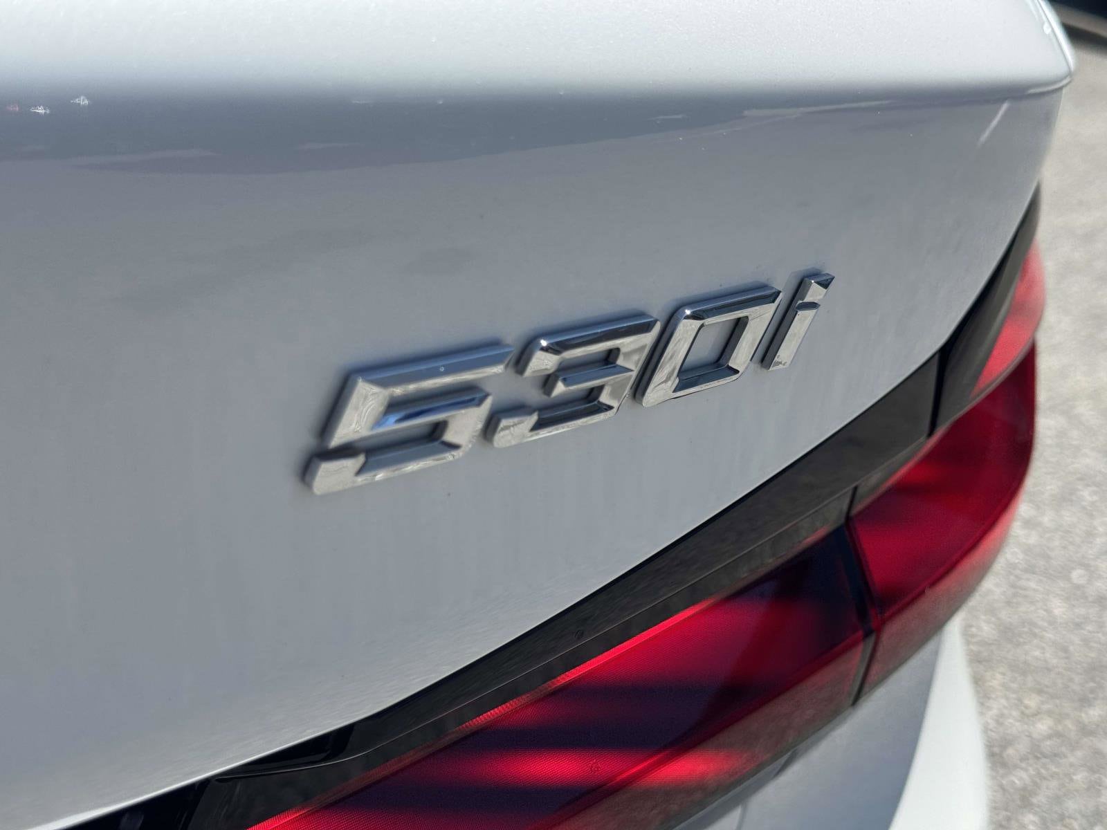 2022 BMW 5 Series 530i - Photo 9