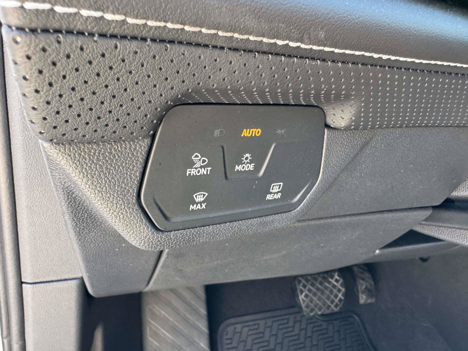 2026 Volkswagen Atlas SE w/Tech - Photo 27