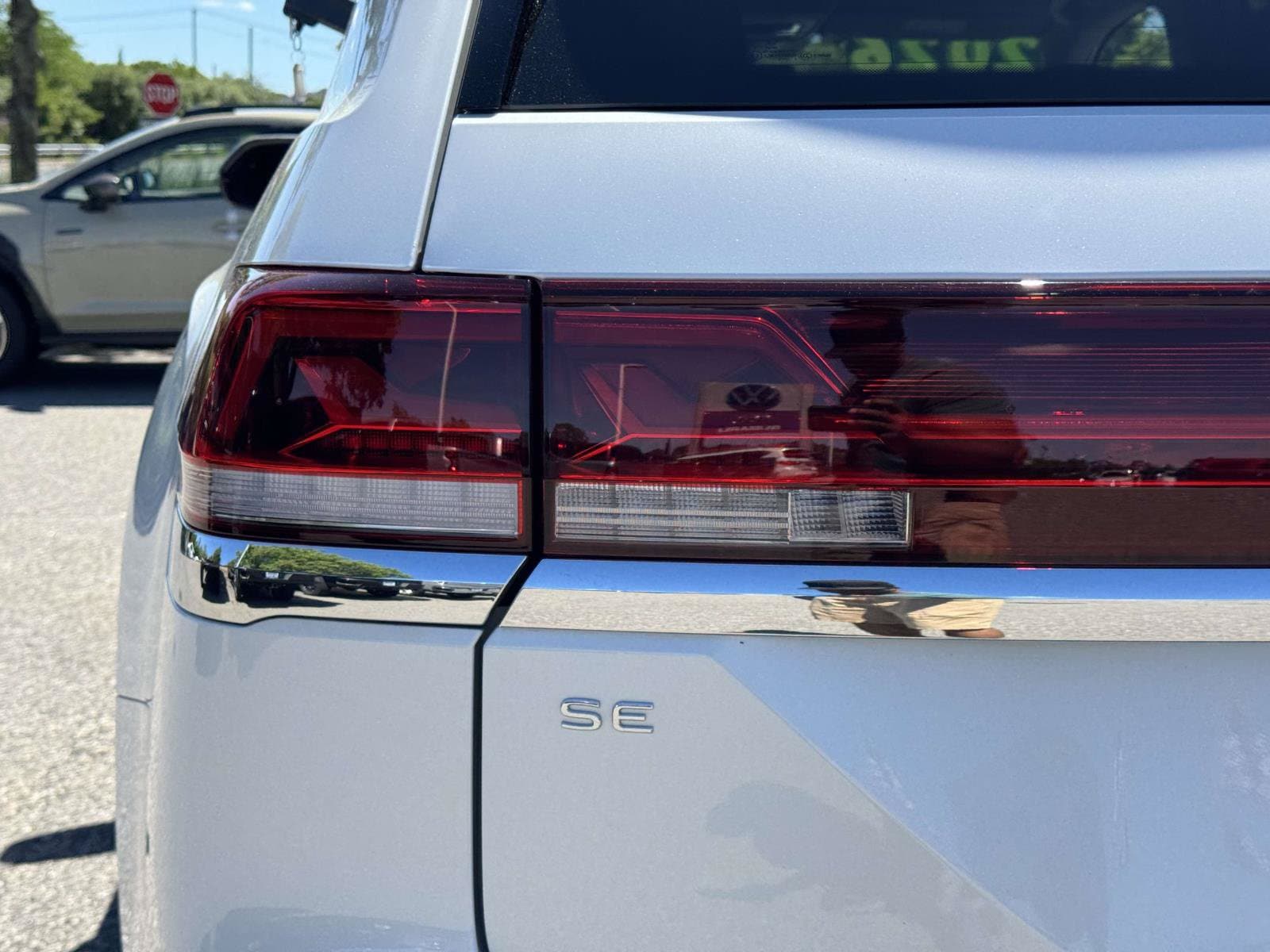2026 Volkswagen Atlas SE w/Tech - Photo 8