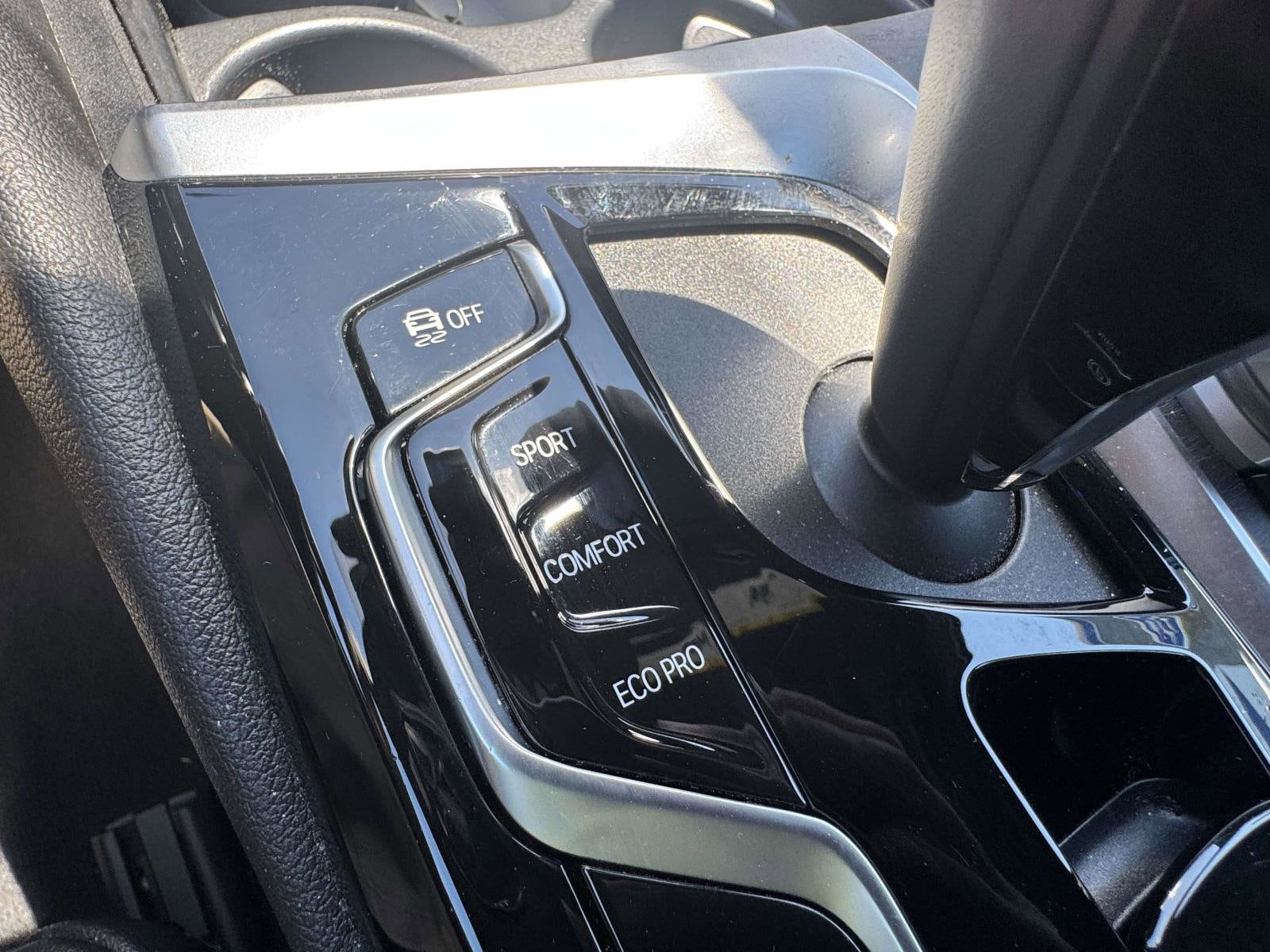 2022 BMW 5 Series 530i - Photo 32