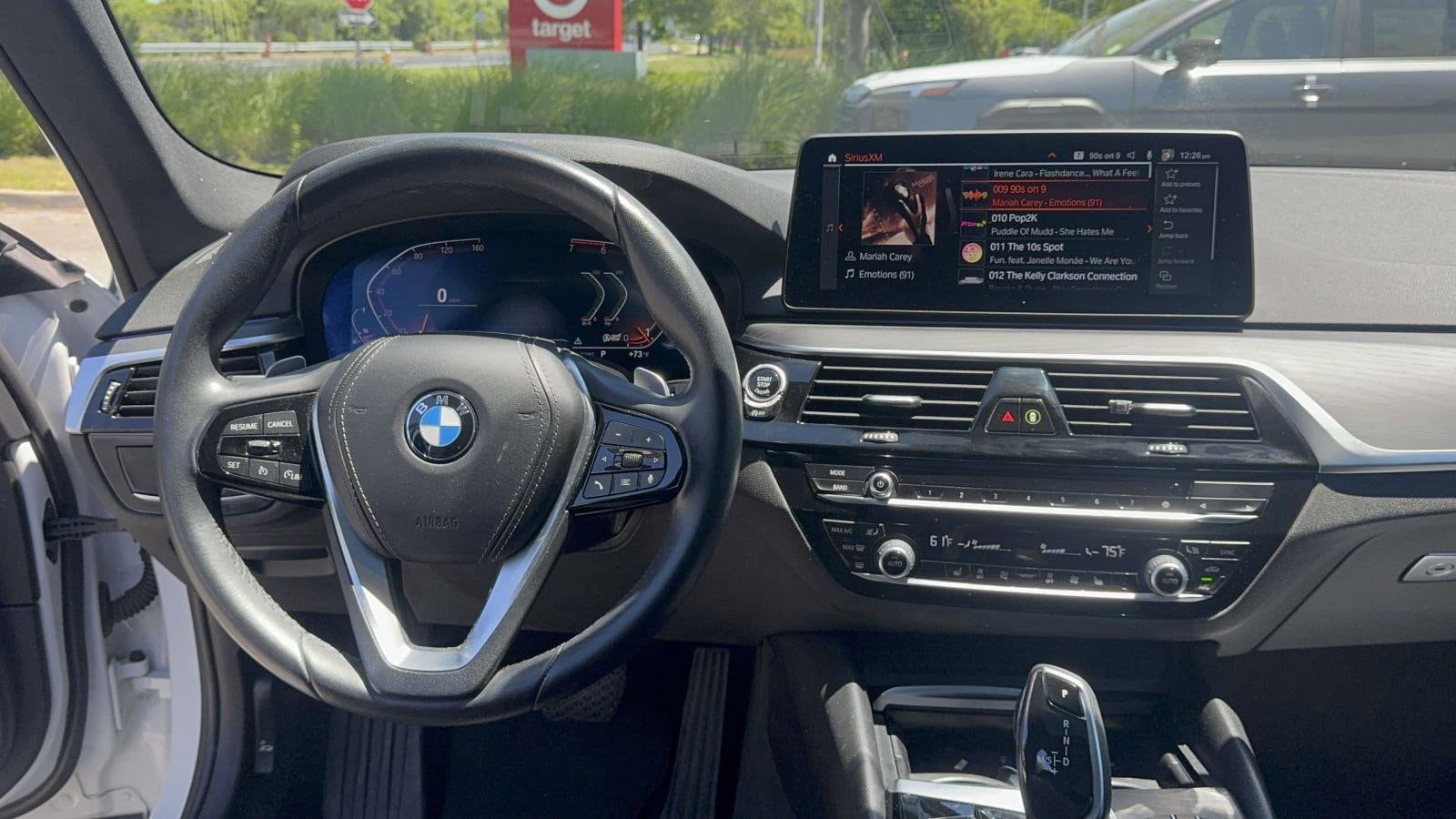 2022 BMW 5 Series 530i - Photo 11