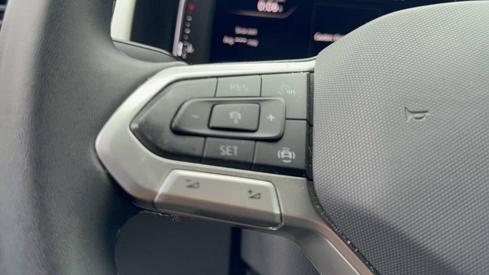 2022 Volkswagen Atlas SE w/Tech - Photo 15