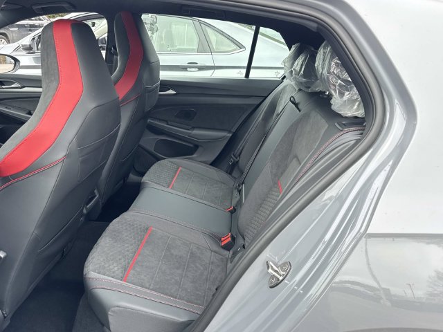 2026 Volkswagen Golf GTI 4