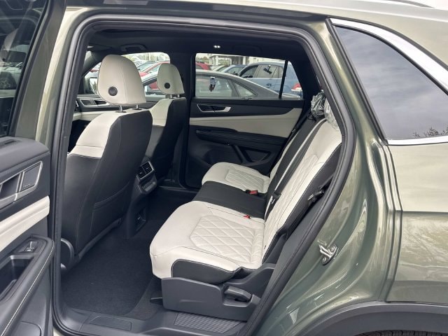 2026 Volkswagen Atlas Cross Sport 4