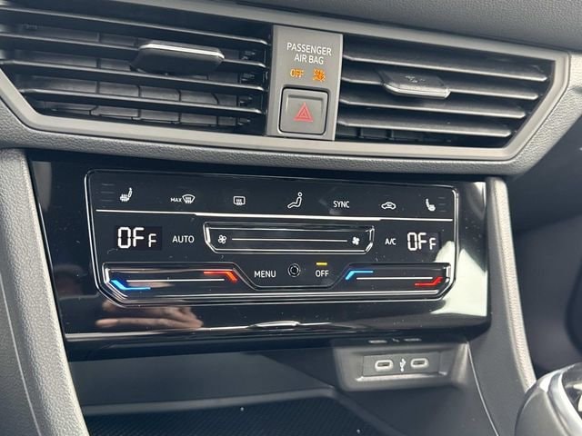 2026 Volkswagen Jetta Sport - Photo 10