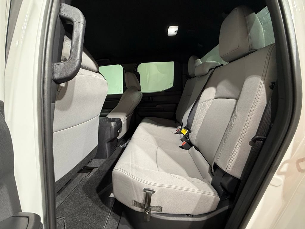 2026 Toyota Tacoma SR5 - Photo 17