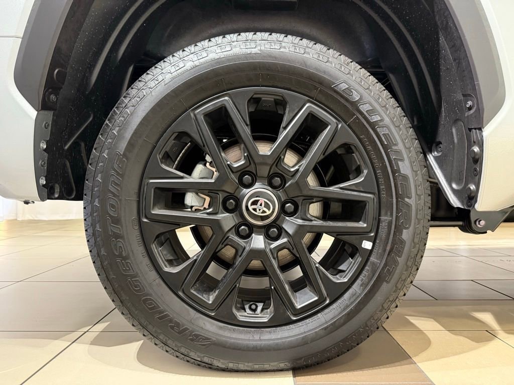 2026 Toyota Tundra Limited - Photo 9
