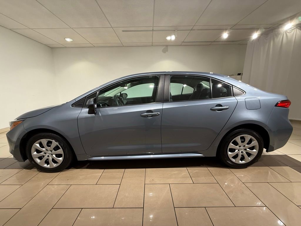 2024 Toyota Corolla LE photo 2