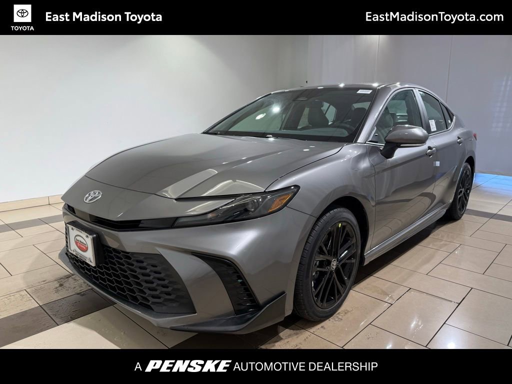 2026 Toyota Camry SE's photo