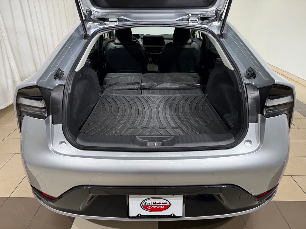 2024 Toyota Prius Prime XSE - Photo 13