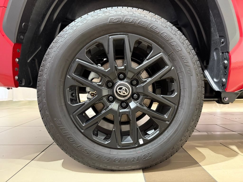 2026 Toyota Tundra Limited - Photo 9