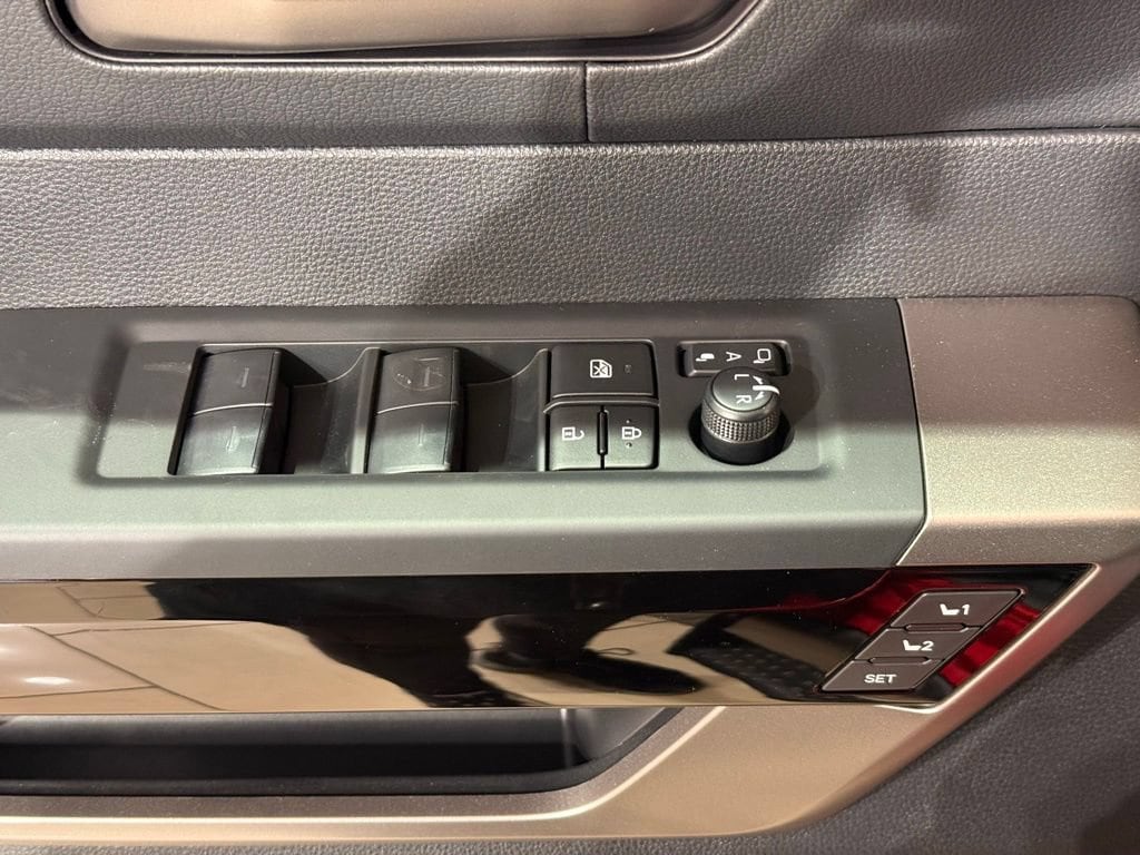 2026 Toyota Tundra Limited - Photo 15