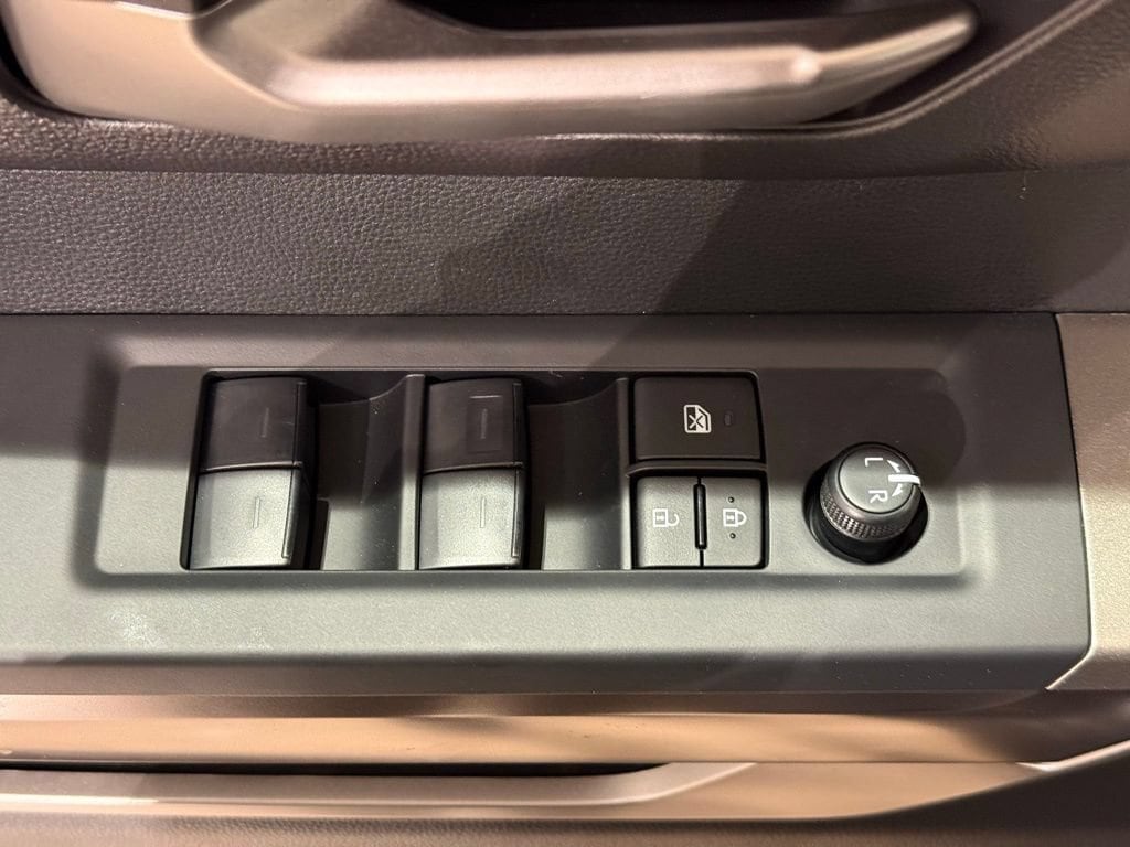 2026 Toyota Tundra SR5 - Photo 14