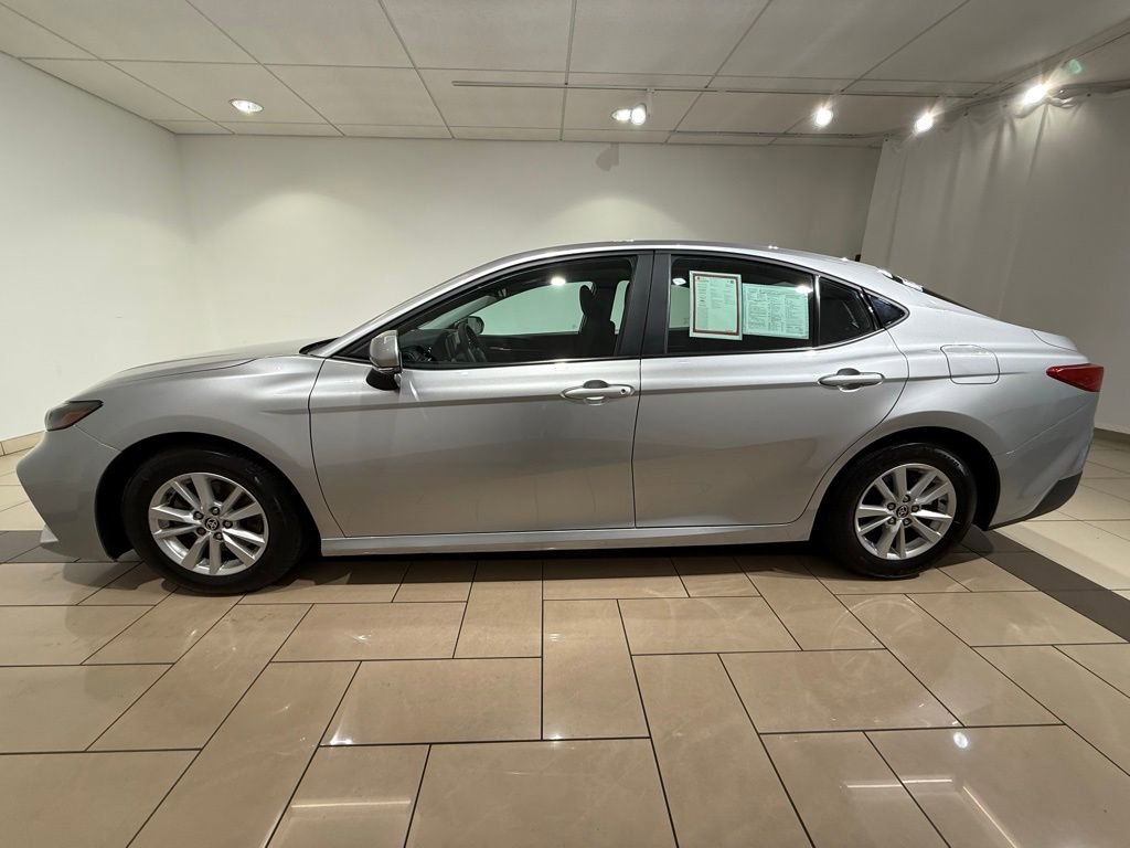 2025 Toyota Camry LE photo 2