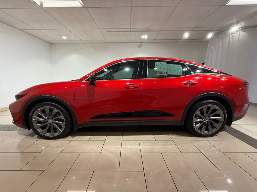 2023 Toyota Crown Limited photo 2