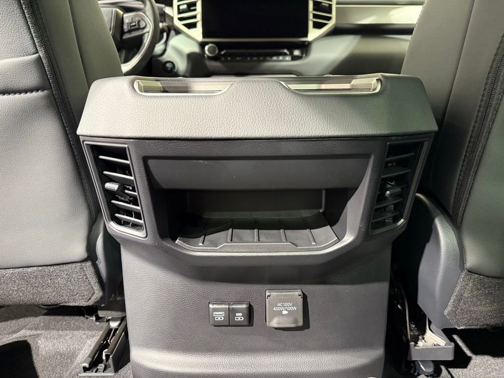 2026 Toyota Tundra Limited - Photo 19
