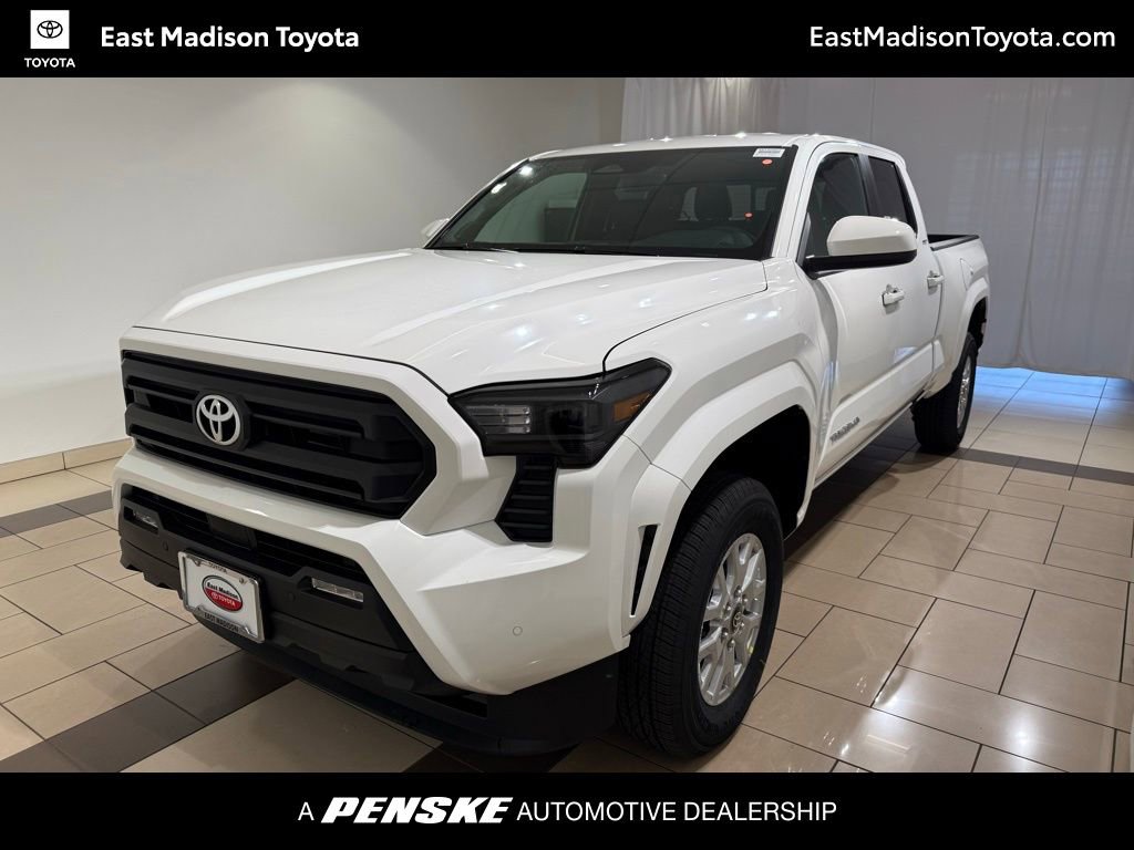 2025 Toyota Tacoma SR5's photo