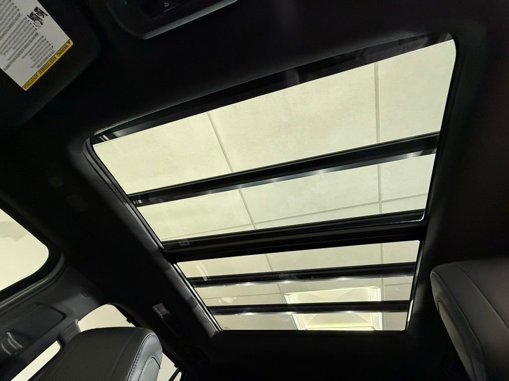 2025 Toyota Sequoia Platinum - Photo 17