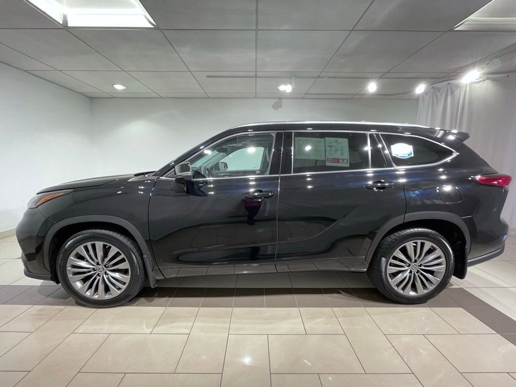 Used 2020 Toyota Highlander Platinum with VIN 5TDFZRBHXLS034455 for sale in Madison, WI