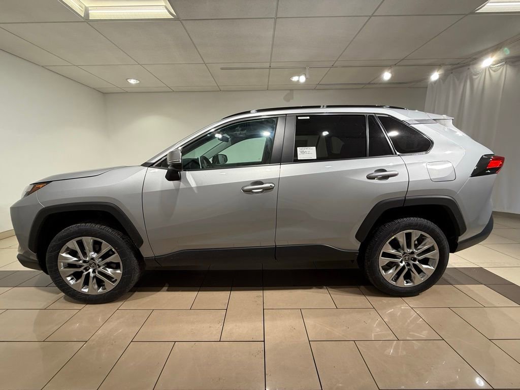 2025 Toyota RAV4 XLE Premium photo 2