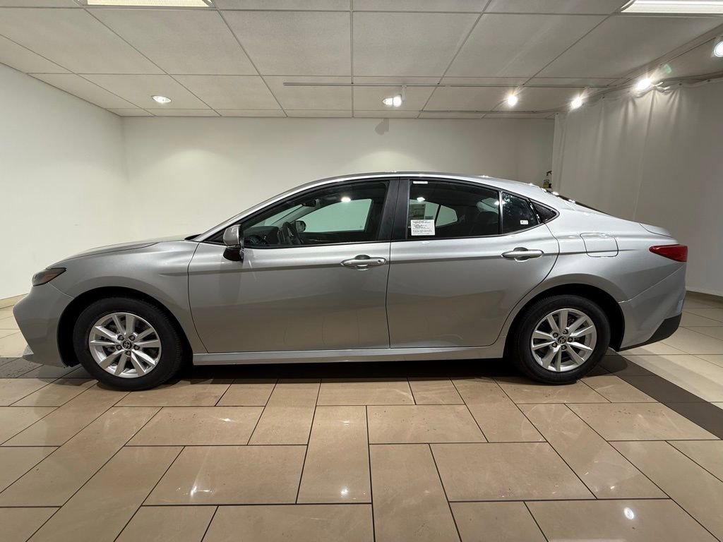 2026 Toyota Camry LE photo 2