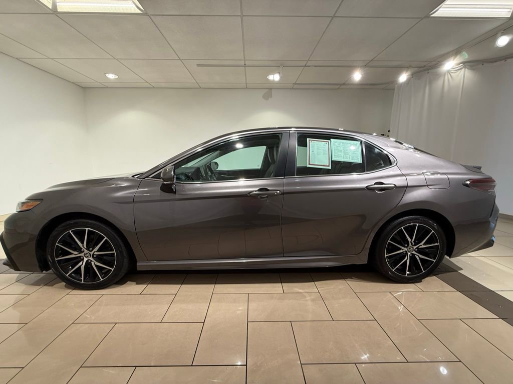 2023 Toyota Camry SE photo 2