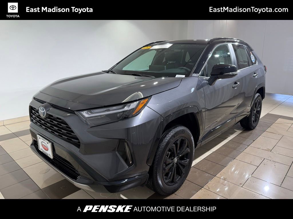 2023 Toyota RAV4 XSE's photo