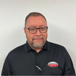 Staff member Mark Sisson from ID_e18a5d