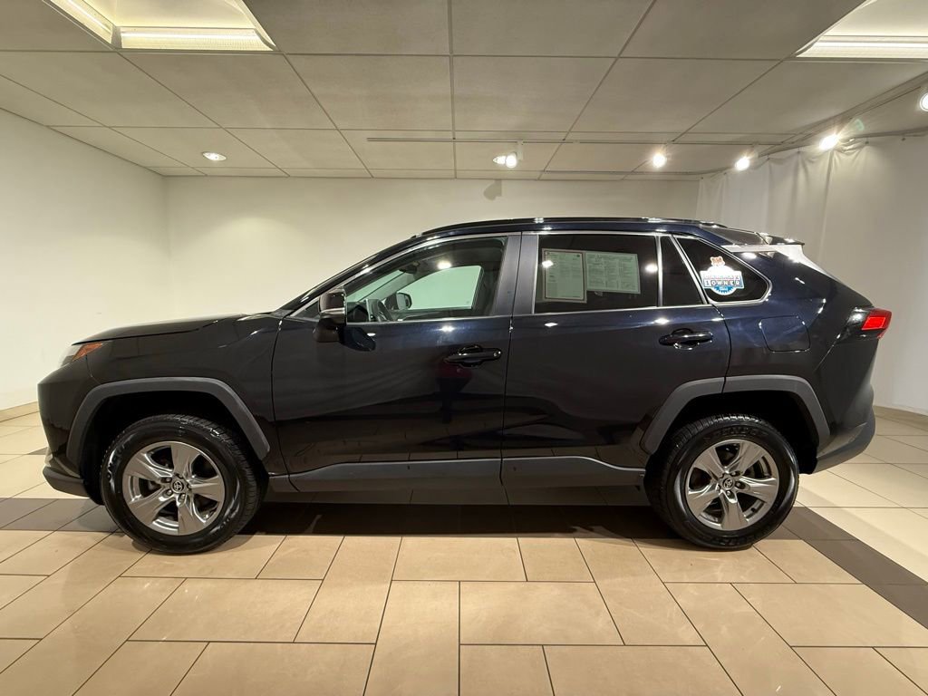 2023 Toyota RAV4 XLE photo 2