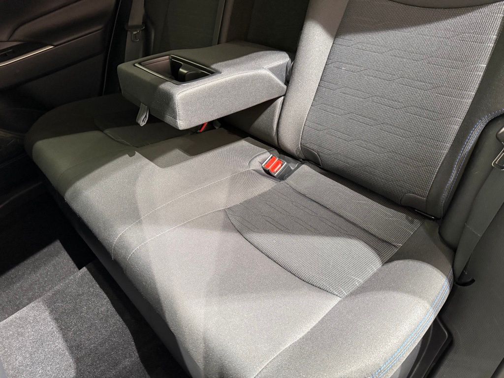 2022 Toyota RAV4 SE - Photo 19
