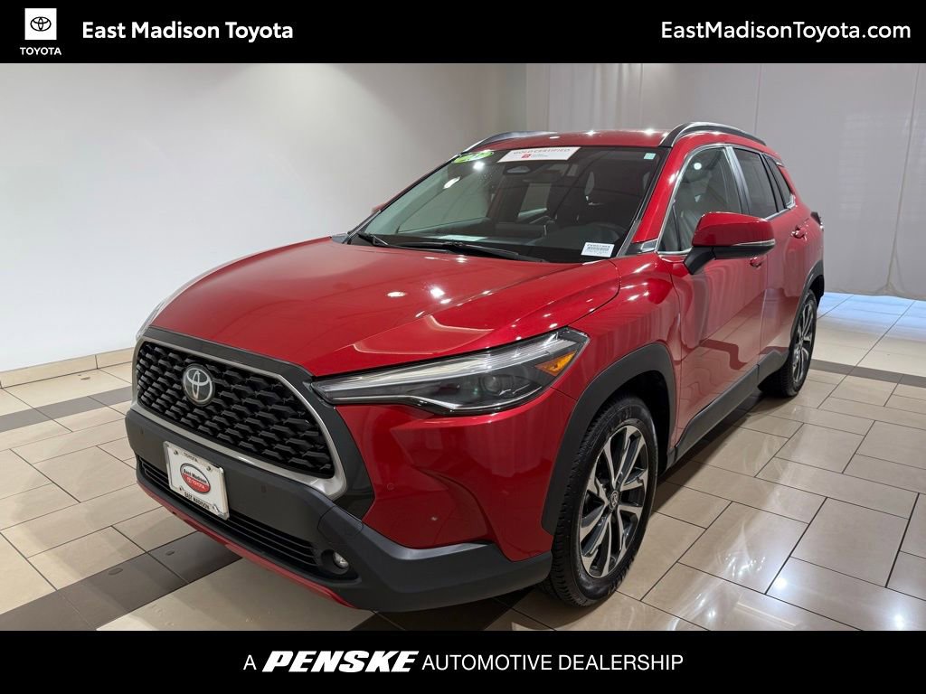 2023 Toyota Corolla Cross XLE's photo