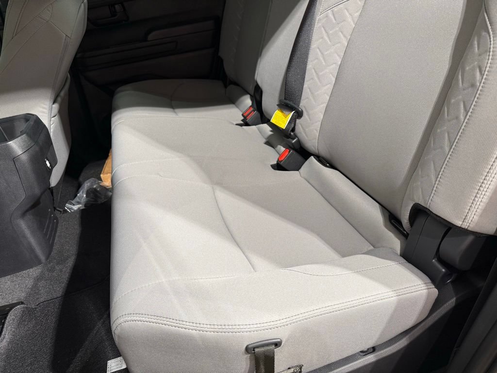2026 Toyota Tacoma SR5 - Photo 18