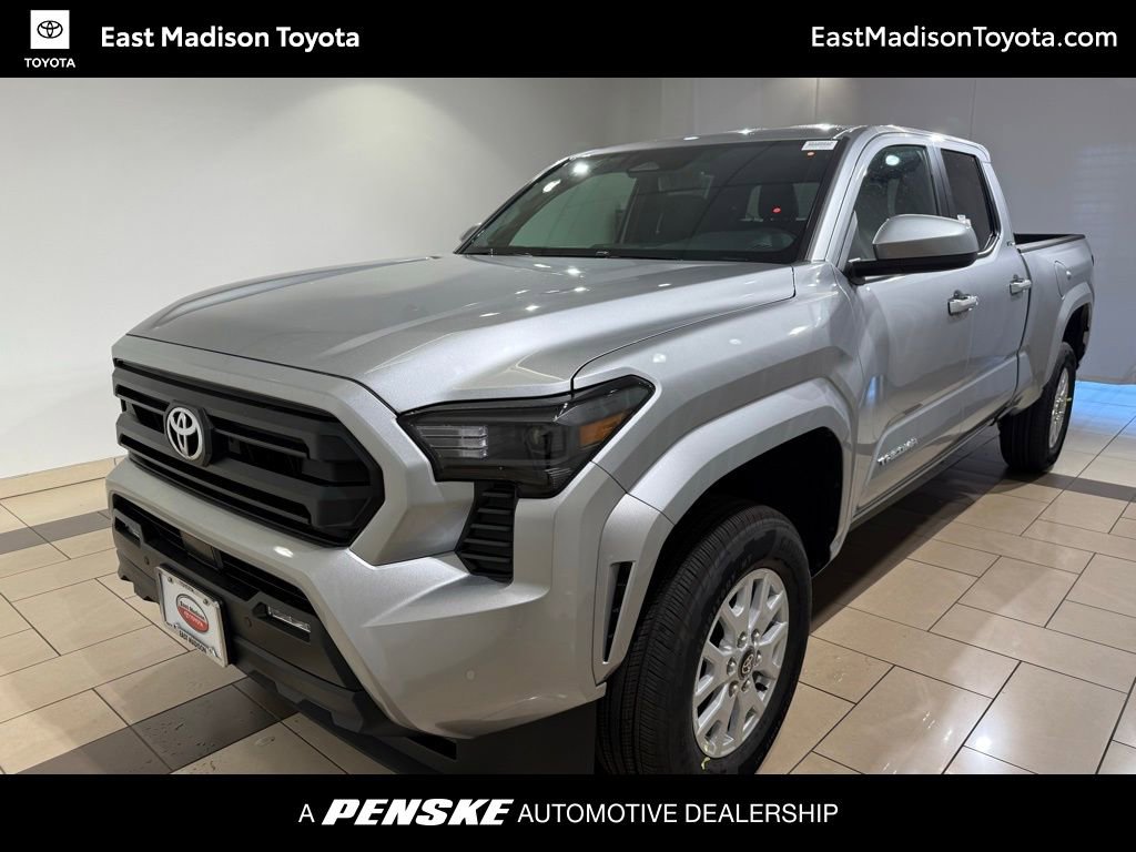 2025 Toyota Tacoma SR5's photo