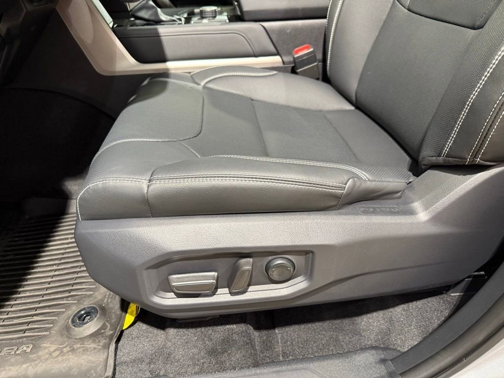 2026 Toyota Tundra Limited - Photo 13