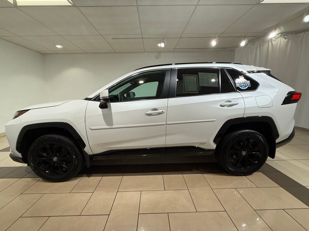 2023 Toyota RAV4 Hybrid SE photo 2